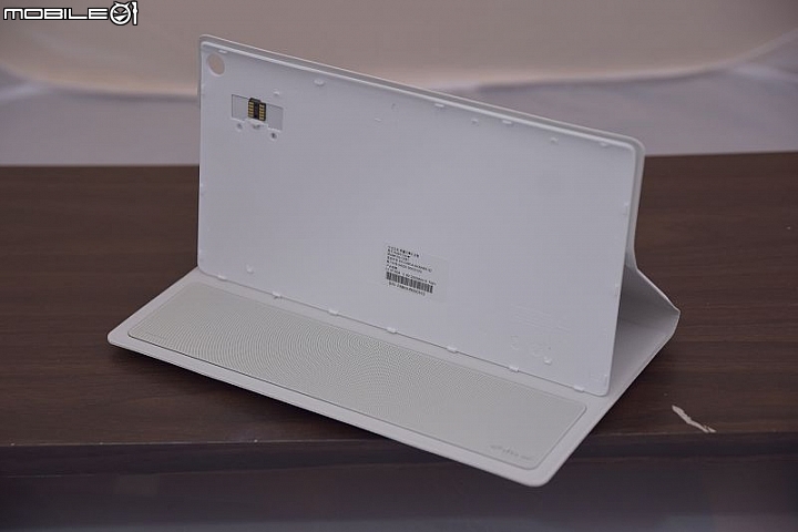 [開箱] RM追劇神器Asus ZenPad 8(Z380C)平板