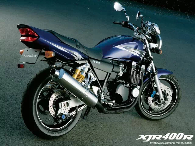 四缸400cc摩托車的黃金年代 轉帖 Mobile01