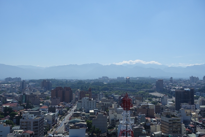 去掉山邊一朵雲~
