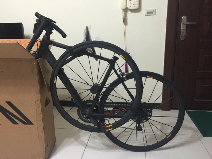 【開箱】Canyon ULTIMATE CF SLX 8.0