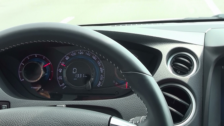 試乘U7 ECO Hyper：怠速熄火及0~100加速(約10秒)