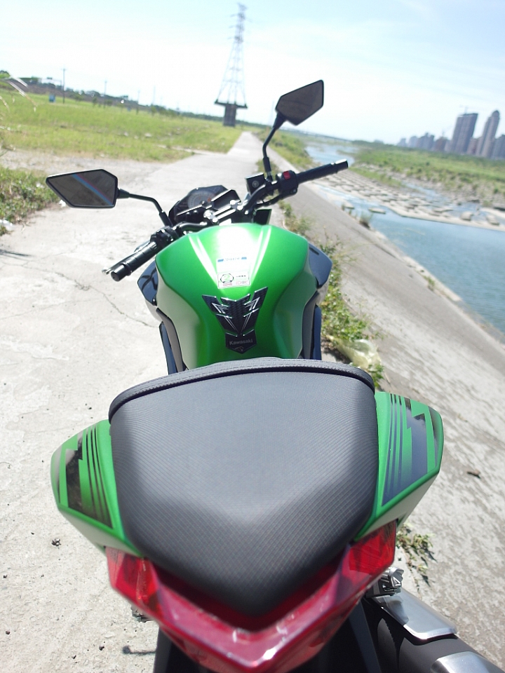 靜態開箱文 2015 KAWASAKI Z300