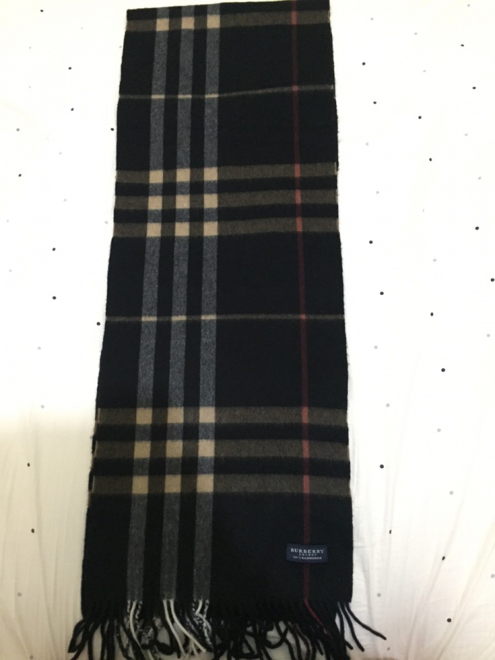 BURBERRY 圍巾真假辨識之舊款好難猜