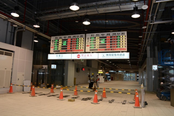 【桃園台鐵 高架 VS 地下 | 棕線進桃園車站鄭卻規劃全線高架】