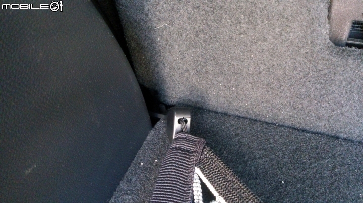 [開箱] Ford Kuga 專用 PA&A 固定網 (後備箱/後車箱)