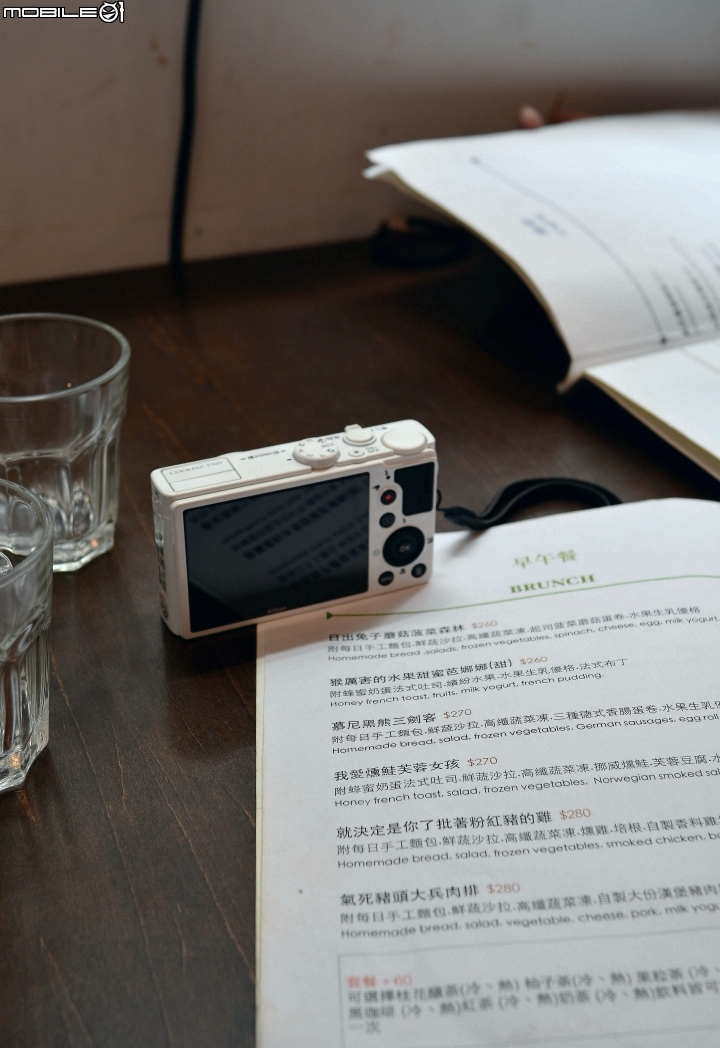 有多久沒好好坐下來喝杯咖啡by D7100