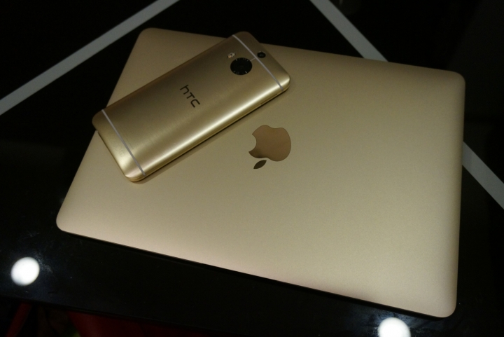 M9+ 金色搭配New Macbook金色~完美