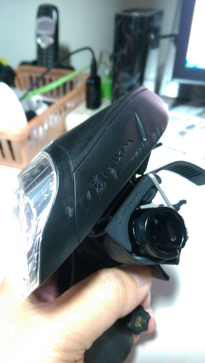 我的捷安特車燈延伸座噴掉了