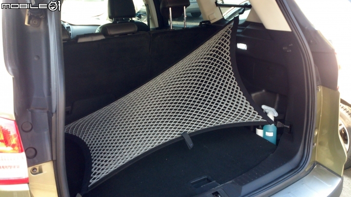 [開箱] Ford Kuga 專用 PA&A 固定網 (後備箱/後車箱)
