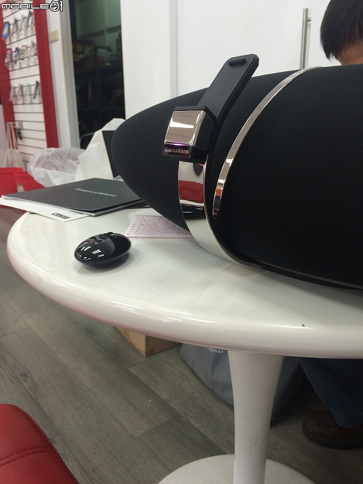 【微開箱】Bowers&Wilkins Zeppelin Air Lightning版 (比較Marshall Woburn、Corsair SP2500)