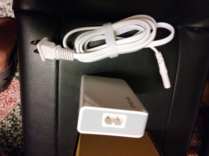 Photive 5 孔 USB 充電器 iPad iphone 都能用