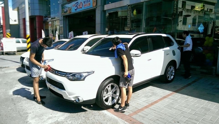 Outlander 4WD 大白 今天交車摟
