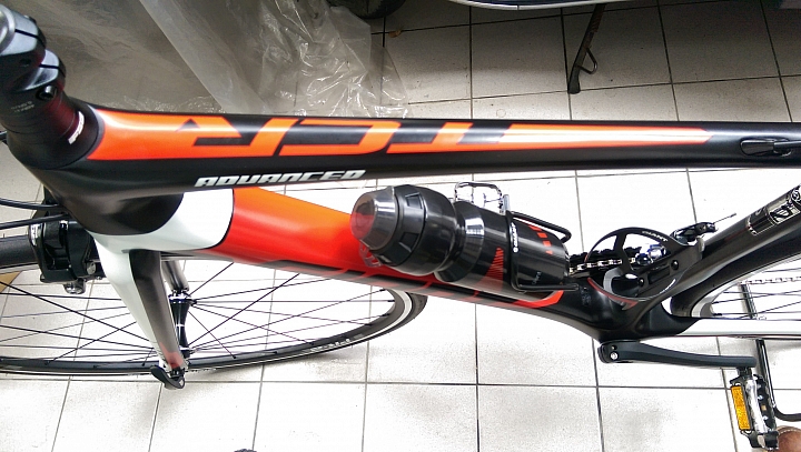 [簡單開箱] 2016 Giant TCR Advanced 2
