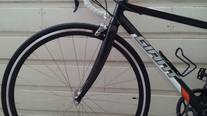 掉絲的公路車 --- 2016 GIANT SCR 2