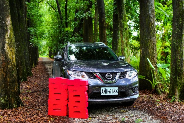 [不專業開箱文] x-trail 2.0 完美影音版