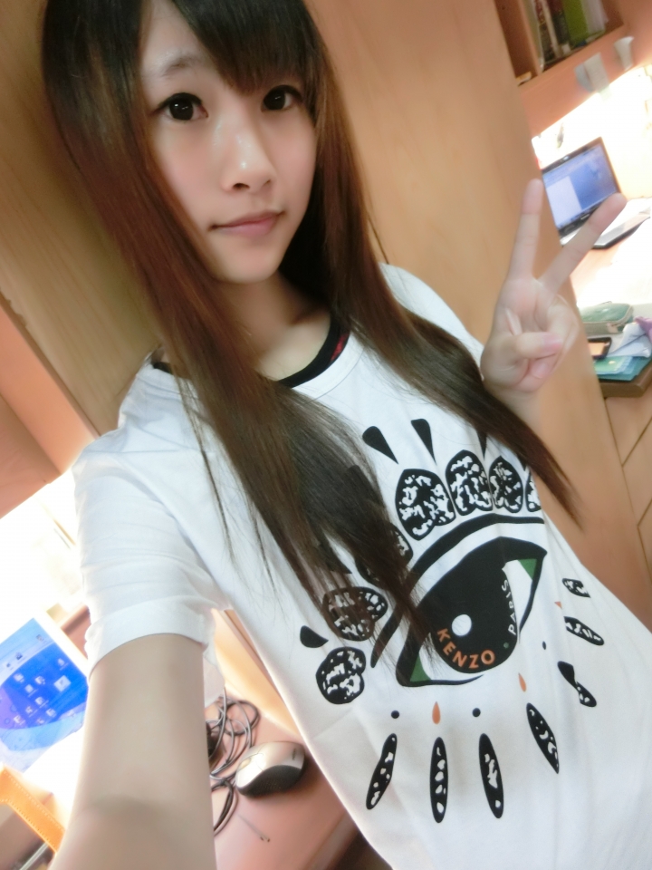 可以幫我把衣服穿到我身上嘛