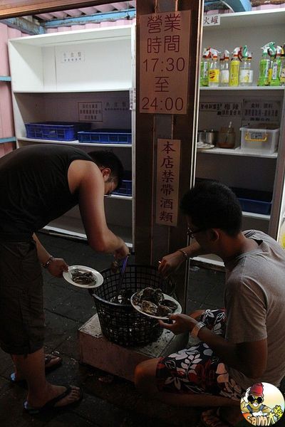 [食記] 澎湖馬公 船尾燒烤 牡蠣吃到飽