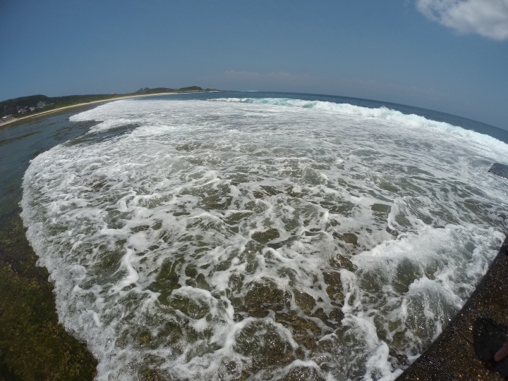 【開箱】"紅"RE配"綠"地=狗臭屁?   同場加映Eyescreen For HTC RE 玻璃保護貼