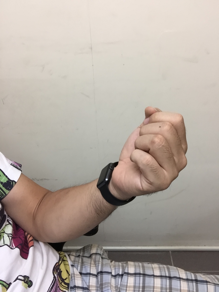 有人會像我一樣覺得這樣帶AW比較好嗎