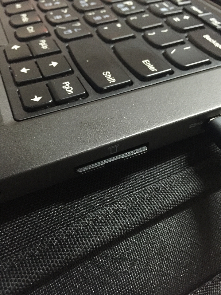 請問有ThinkPad s1 Yoga 的大大們 我的64G SDXC卡插進去 卻沒任何反應