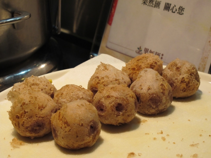 [食記] 果然匯蔬食宴。蔬食的五星級吃到飽版本! 多國口味、多樣化的精緻菜色!(明曜百貨)