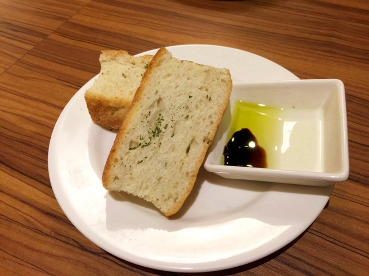 【新北市 蘆洲區/捷運蘆洲站】石窯屋-窯烤披薩半月烤餅噱頭十足
