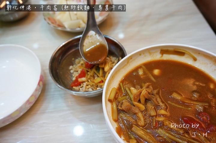 [食記/彰化] 伸港美食，牛肉富，下雨天也要排隊吃的美味老店