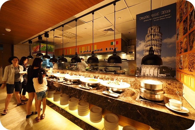 全台親子飯店第一名：Silks Place Yilan蘭城晶英酒店。賽車，海盜船，全員逃走中。