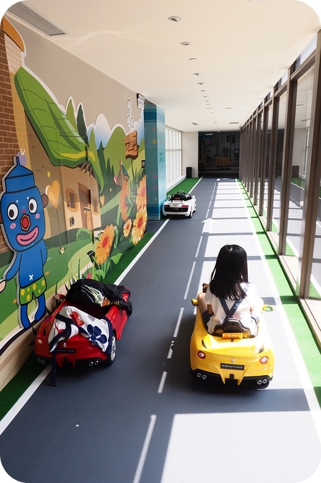全台親子飯店第一名：Silks Place Yilan蘭城晶英酒店。賽車，海盜船，全員逃走中。