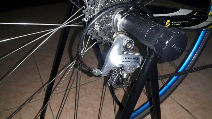 2011~2015 giant tcr 1 哪台的配備比較好??  tcr 1 二手價??