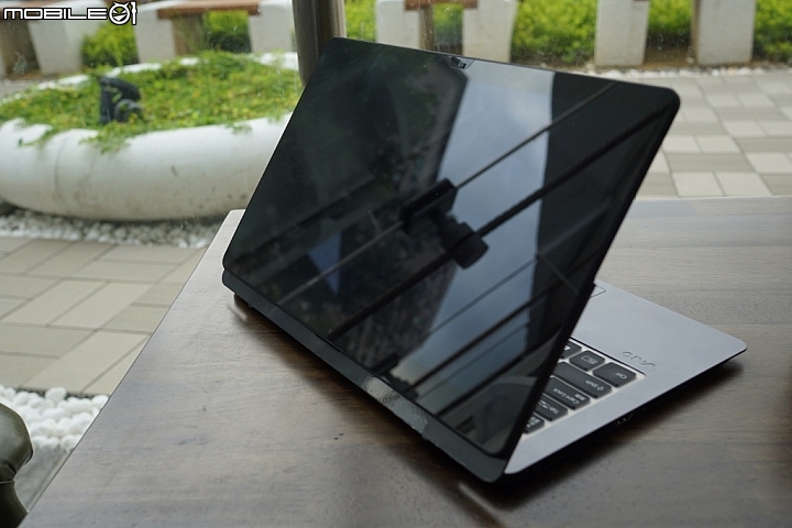 初次分享~遲來的簡單開箱文 2015 new VAIO Z13A 8/19更新 SSD攻頂+升級Win 10+變更繁體中文介面