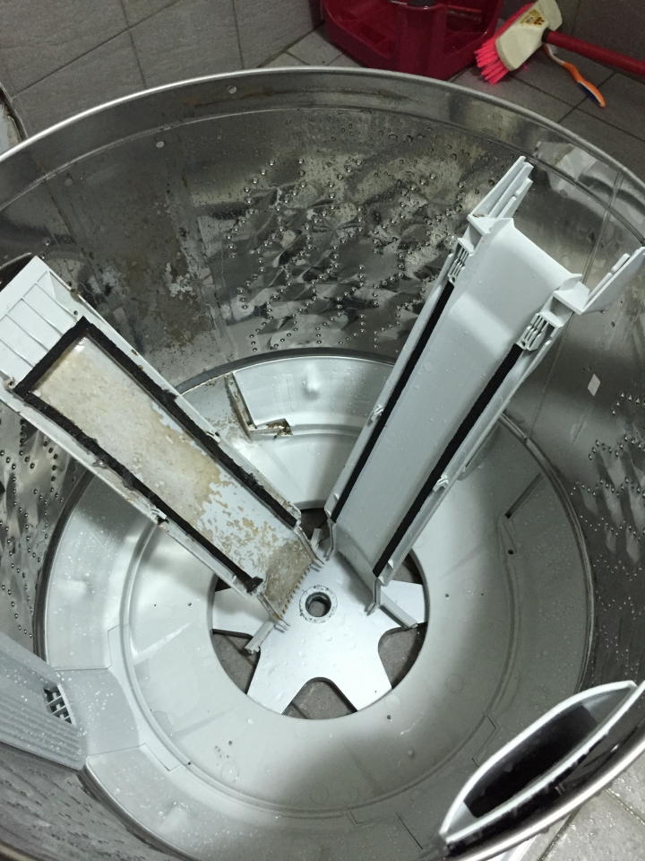 洗一台洗衣機的內槽要1800，父親節的今天我決定自己賺！