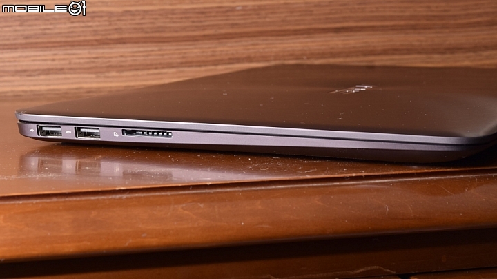 i5版的ASUS ZenBook UX305LA筆電微開箱