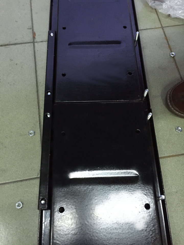 特殊型的重機駐車架(開箱)