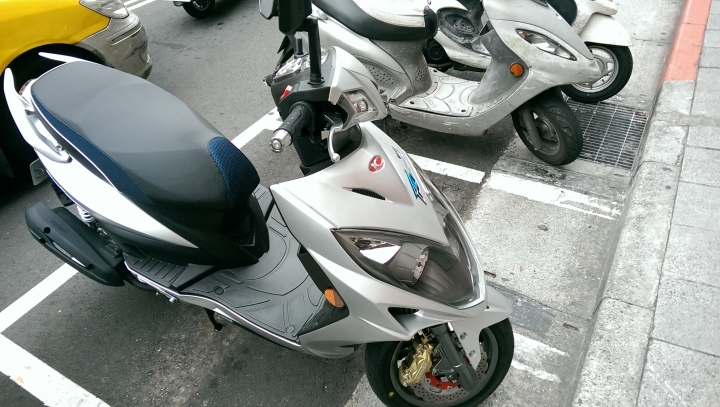 KYMCO Racing 150 Brembo 特仕版 平光銀 低調登場
