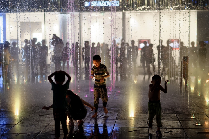 Nikon D4 + 58/1.4G 夜遊成都蘭桂坊與太古里