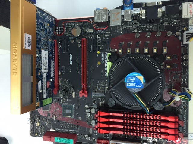 MAXIMUS VII HERO 插 金士頓 SAVAGE 8*4無法開機