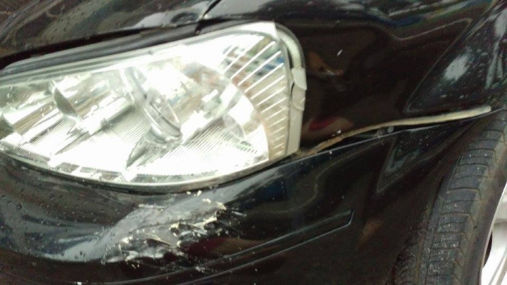 車頭不小心擦傷  修的話大概多少錢??