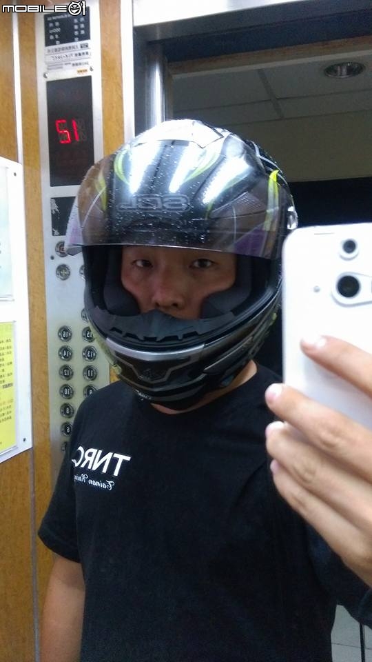開箱文~~人生第四頂全罩 SOL SF-5 查克拉 火熱登場~~~