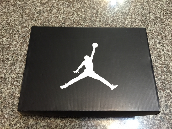 【分享】籃球鞋界的王者，AJ11 Bred 黑紅