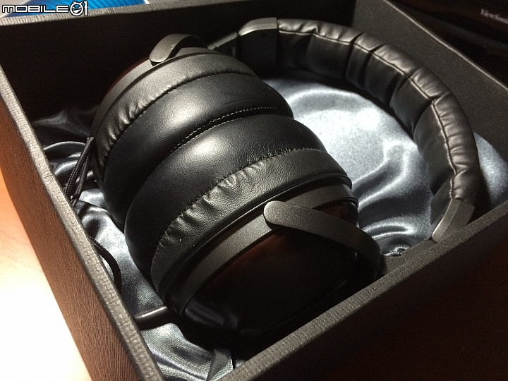 【驚為天人的開箱】旗艦等級的大耳罩  JVC DX700