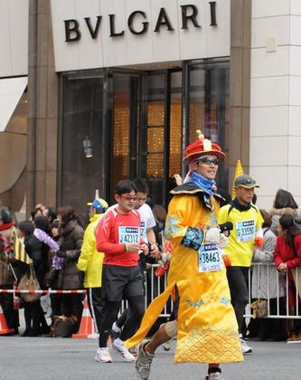 去南極圈跑步 要cosplay什麼東西