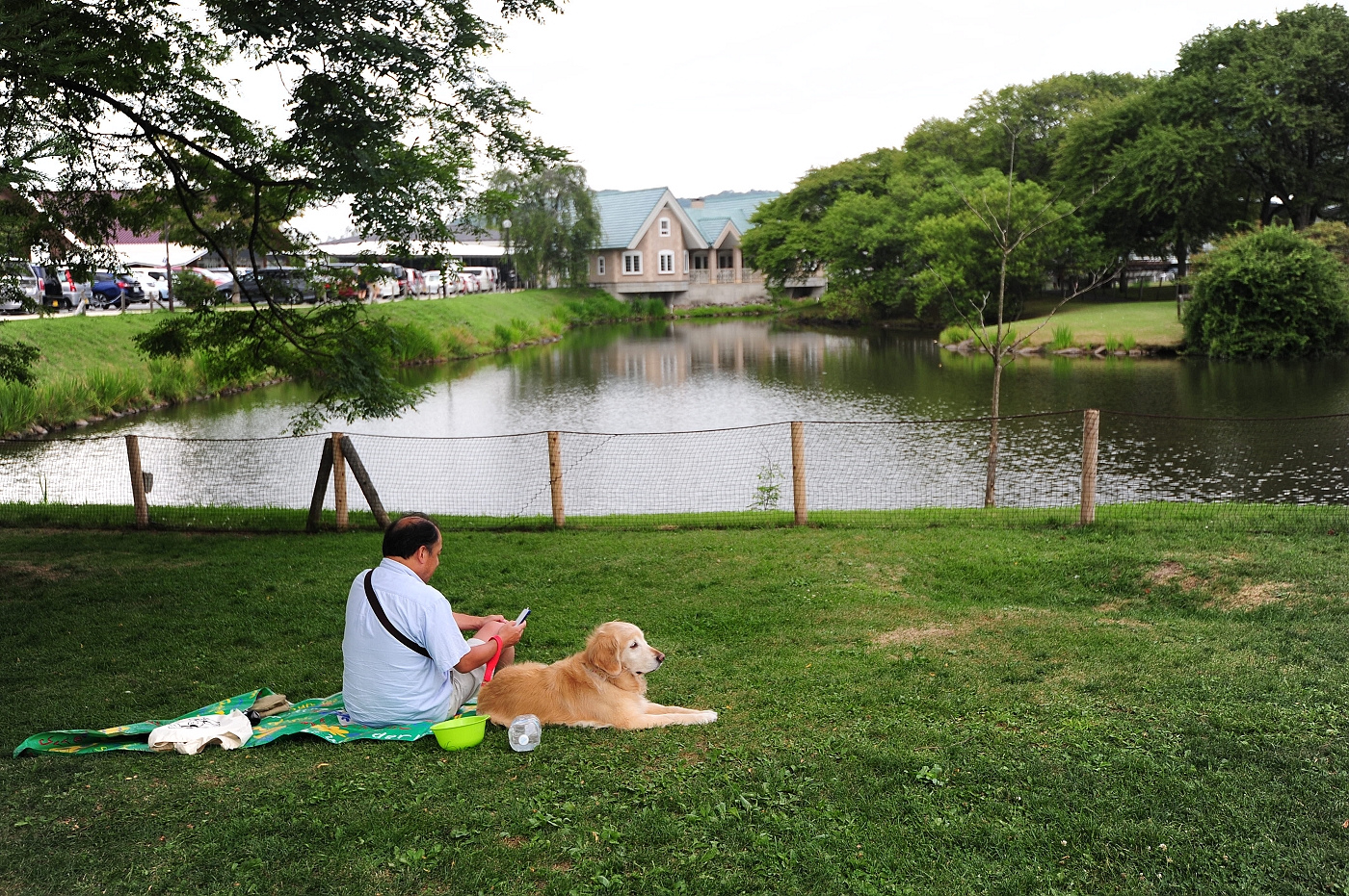 2015夏。日本東京自由行。綠草。水池。高山。空氣清新。擁有200多間店家的輕井澤王子Outlet