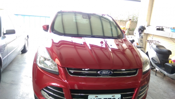 KUGA 2.0 柴油 交車!