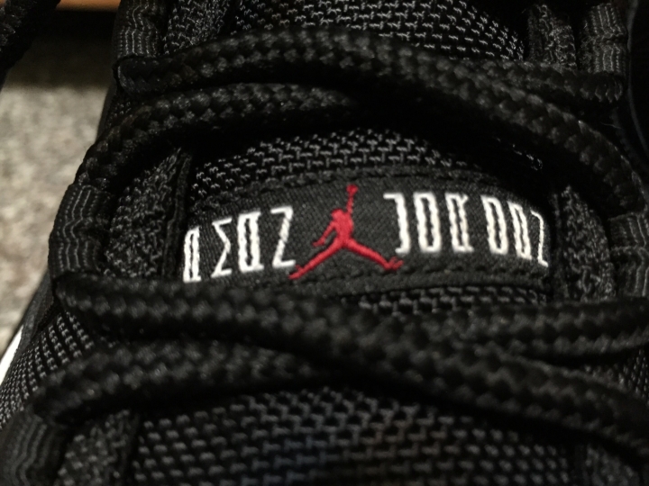 【分享】籃球鞋界的王者，AJ11 Bred 黑紅