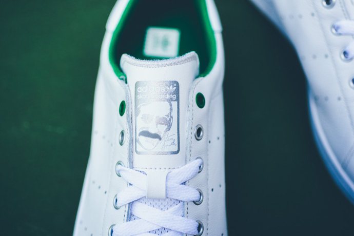 Skateboarding 打造 Stan Smith Vulc請問何時發售呢