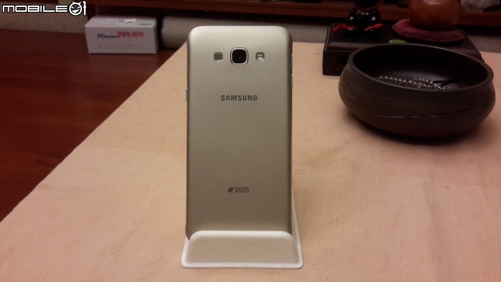 Samsung Galaxy A8 超薄金屬質感開箱