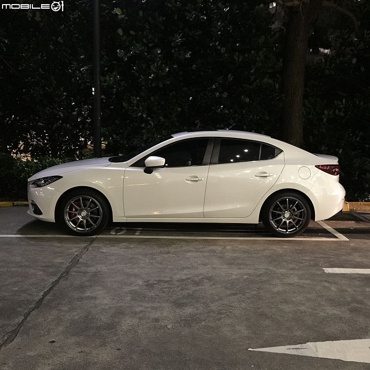 [簡易開箱] New Mazda 3 四門白色頂級款 (4D白)