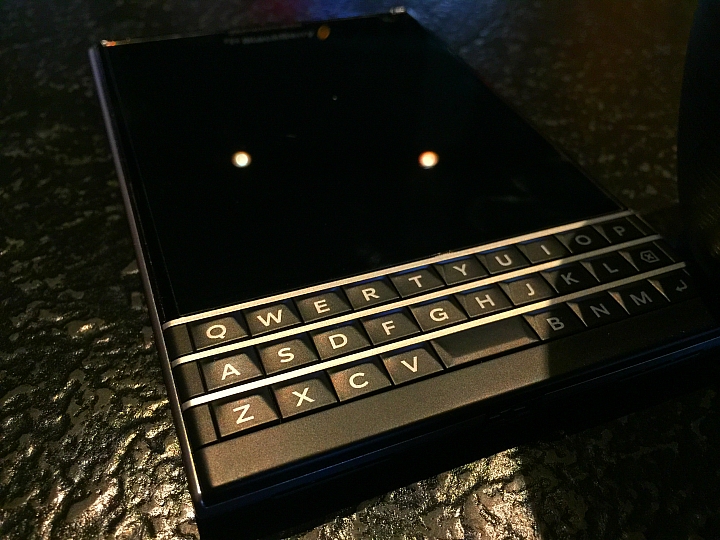 BlackBerry @passport 剛入手，簡單幾張照片