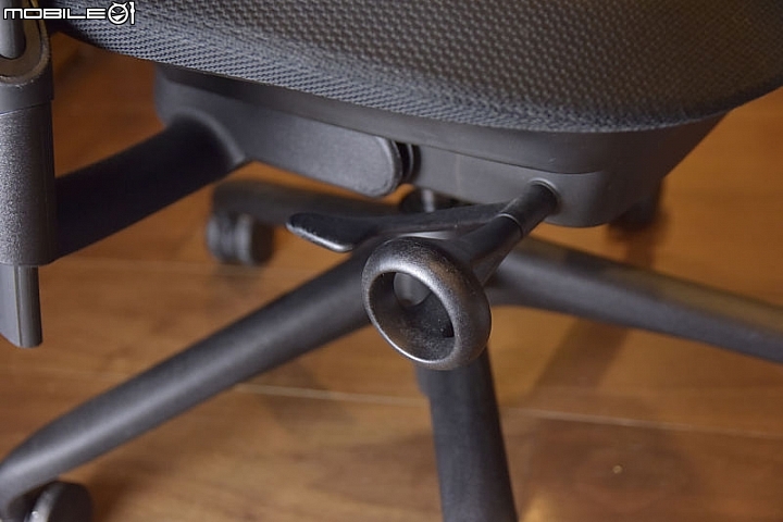 【開箱】第一張破萬電腦椅Herman Miller Sayl